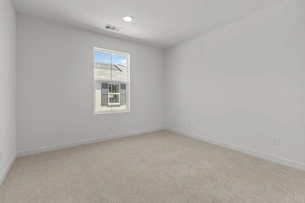 https://cdn.realtyfeed.com/cdn/127/306529852/db918960f271829691487b342f7e3130.webp