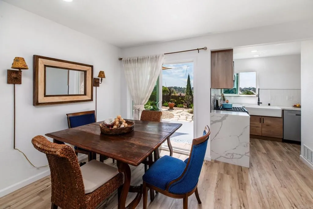 https://cdn.realtyfeed.com/cdn/127/306529878/2f7bcd5afbb092b58b306ecddf1a8cd2.webp