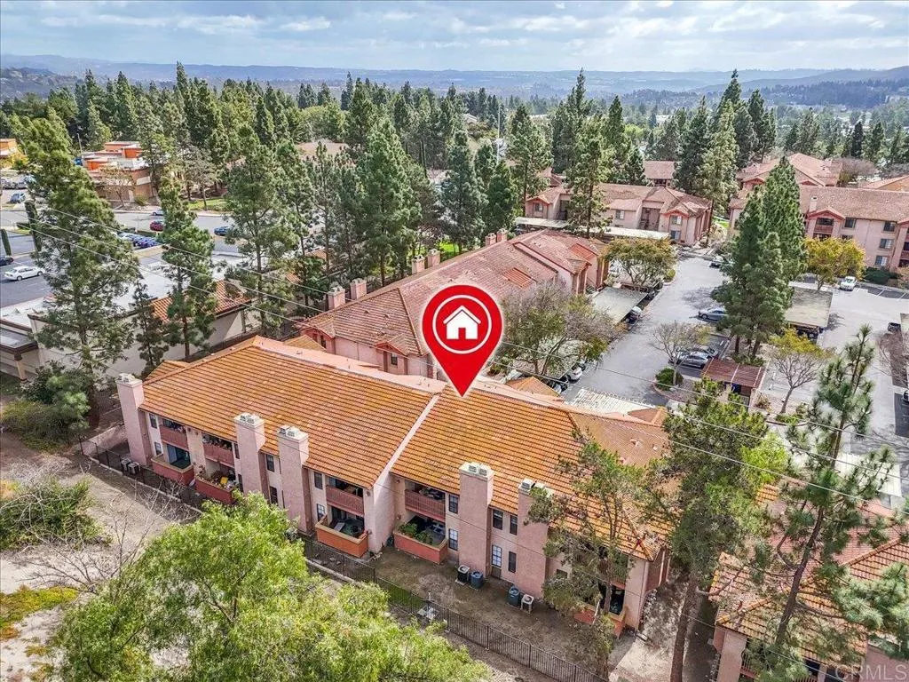 https://cdn.realtyfeed.com/cdn/127/306529941/7d282d092139474c0af8540ece926710.webp