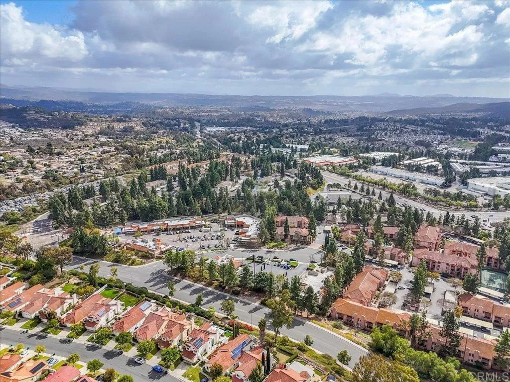 https://cdn.realtyfeed.com/cdn/127/306529941/b5a95cb7b28f3194256756890205c78f.webp