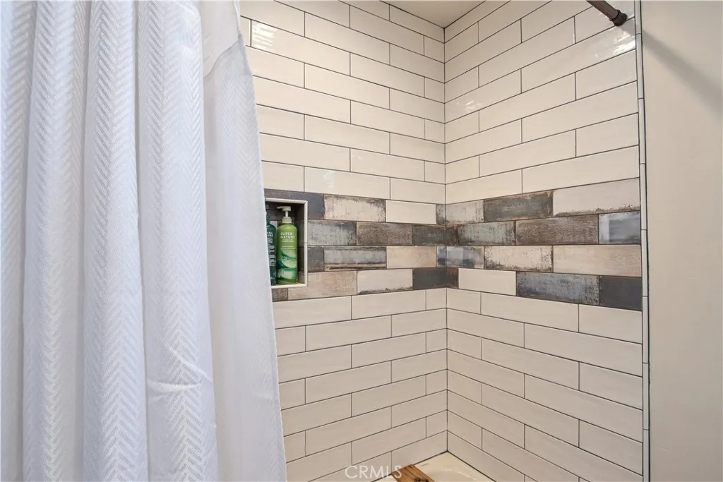 https://cdn.realtyfeed.com/cdn/127/306529946/7c78536a15d1fc91c4251fc97ddd1985.webp