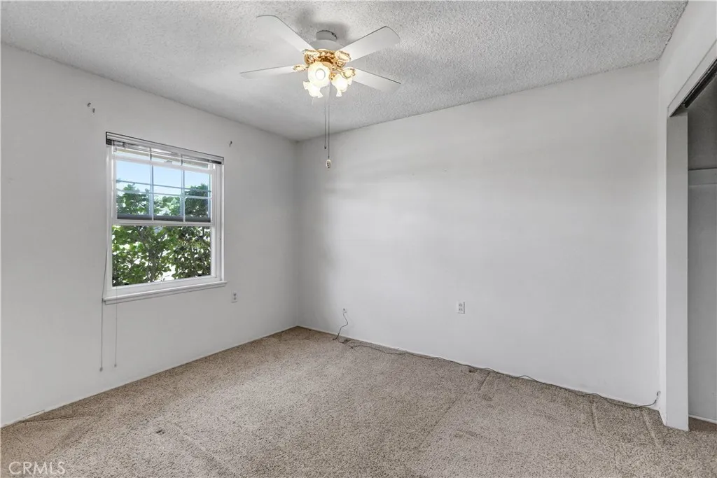 https://cdn.realtyfeed.com/cdn/127/306529950/66db2f1e7bc932f2b0d08ed5104b9f3d.webp