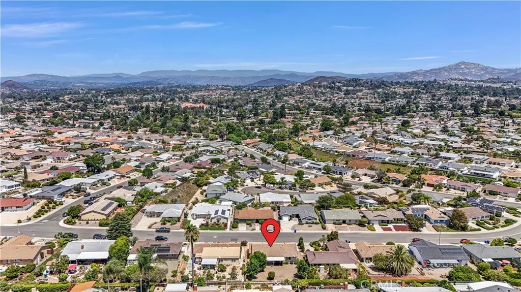 https://cdn.realtyfeed.com/cdn/127/306529950/813f9c943be34d25f7bc70d99c9f6ffa.webp
