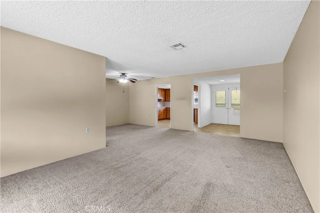 https://cdn.realtyfeed.com/cdn/127/306529950/94b3787adc3c52cbb15b781da8cf1c8b.webp