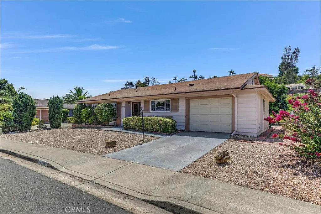 https://cdn.realtyfeed.com/cdn/127/306529950/a7fc3a67b8ca87e58774c906ff3d2a8d.webp