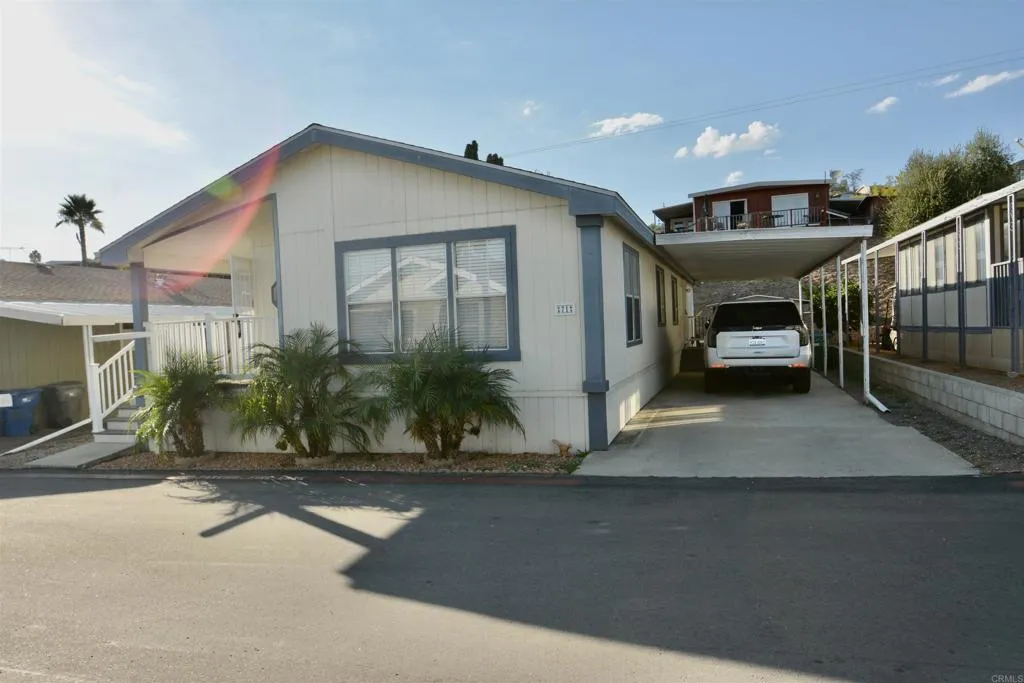 https://cdn.realtyfeed.com/cdn/127/306529974/459eaaefb251c7b9fbbaf874a8fb0e02.webp