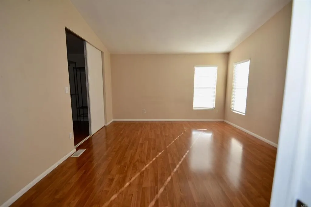 https://cdn.realtyfeed.com/cdn/127/306529974/86d2546e101d2982883b3d38492f02e8.webp
