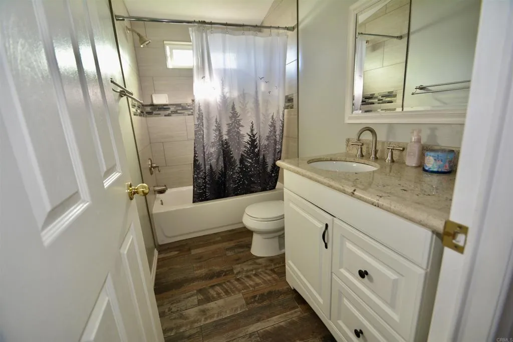 https://cdn.realtyfeed.com/cdn/127/306529974/87010c4db890bc4eb37e5e7e79a1d090.webp