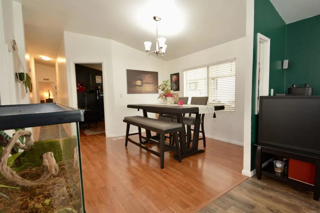 https://cdn.realtyfeed.com/cdn/127/306529974/8d2e8ef860fa3de2d670e29470d6d8b0.webp