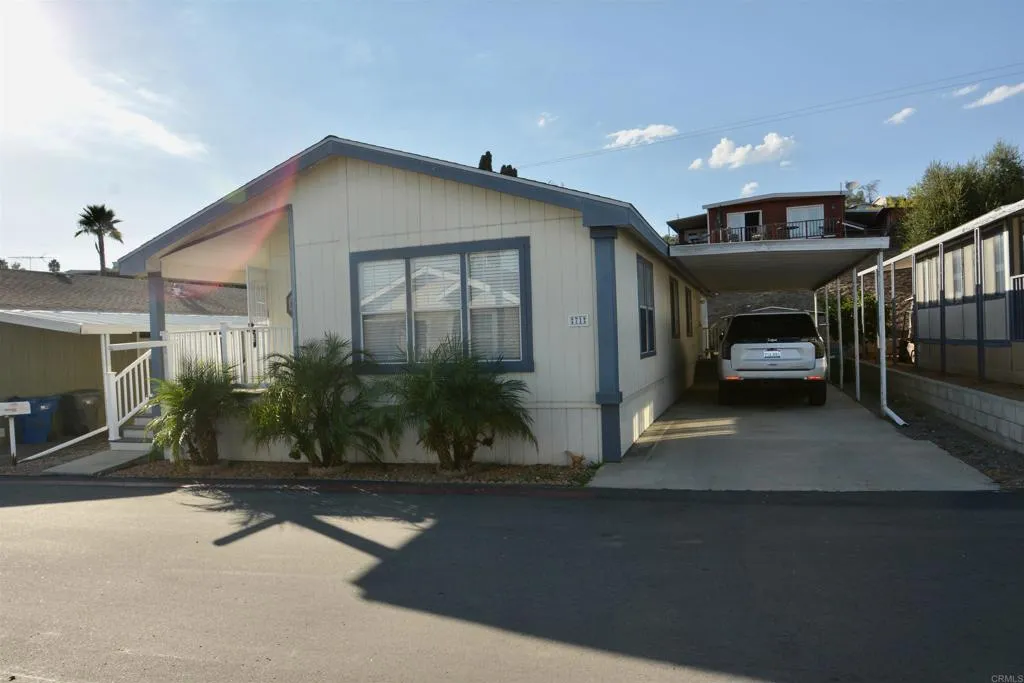 https://cdn.realtyfeed.com/cdn/127/306529974/f324fa85385dbdbd104db79f2484017f.webp