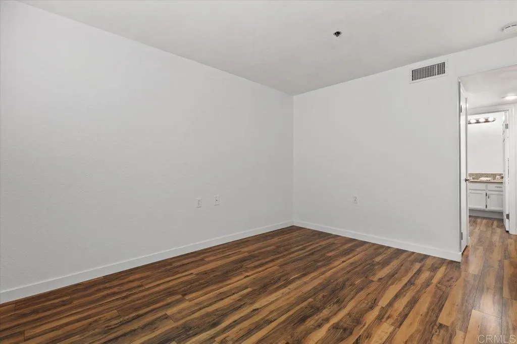 Photo #18: NDP2508422 Listing: Photo #18