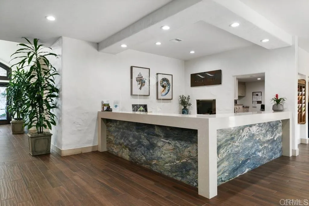https://cdn.realtyfeed.com/cdn/127/306530006/02de9c4cb3537efc87ecf79aeabf50c0.webp
