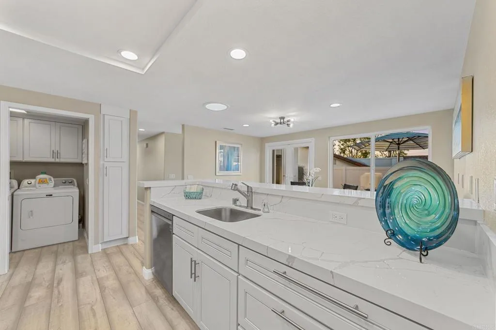 https://cdn.realtyfeed.com/cdn/127/306530006/0b3f394a3e22f055b47c0a374f35ceba.webp