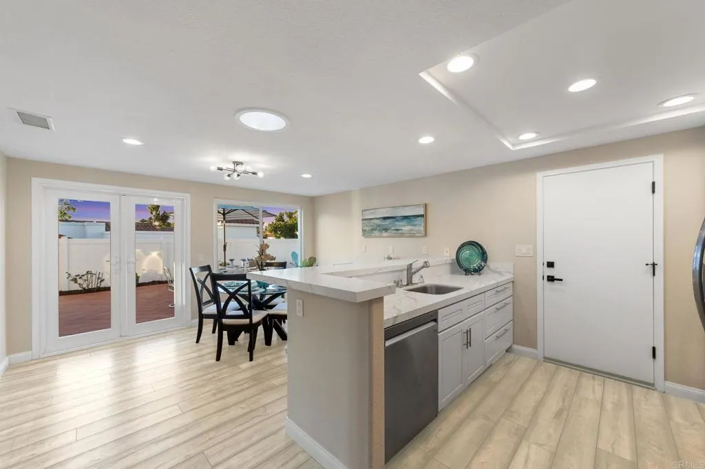 https://cdn.realtyfeed.com/cdn/127/306530006/44bc1cfc30114d6c005f6aaf121146c9.webp