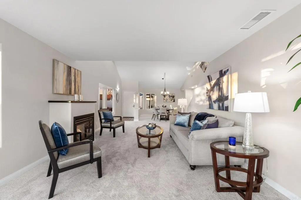 https://cdn.realtyfeed.com/cdn/127/306530006/952083659a51ab9e871b612c15b6d6bd.webp