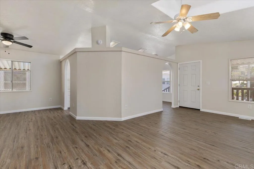 https://cdn.realtyfeed.com/cdn/127/306530060/2716deb815ca49a786fb5ff8d0ff5f1b.webp