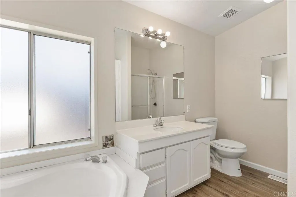 https://cdn.realtyfeed.com/cdn/127/306530060/5b057dba5f024156694d3a3e8c315f79.webp