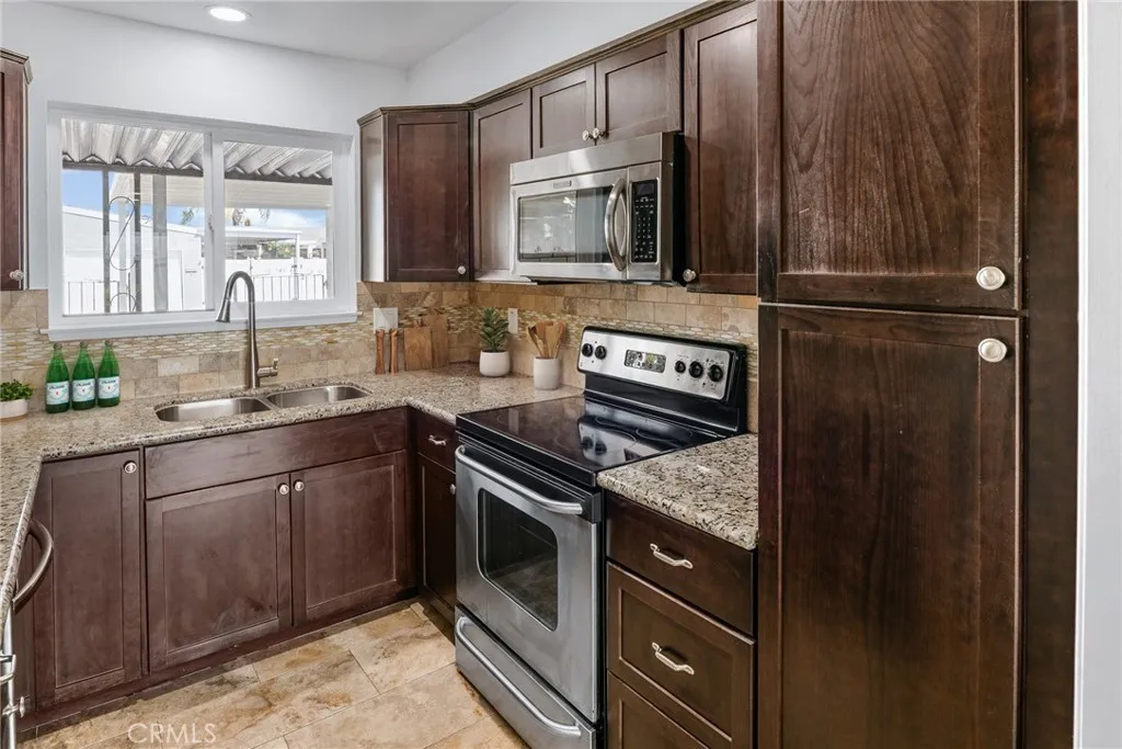 https://cdn.realtyfeed.com/cdn/127/306530081/fdb61cb6ec73f05ab8e8391d1684c0dc.webp