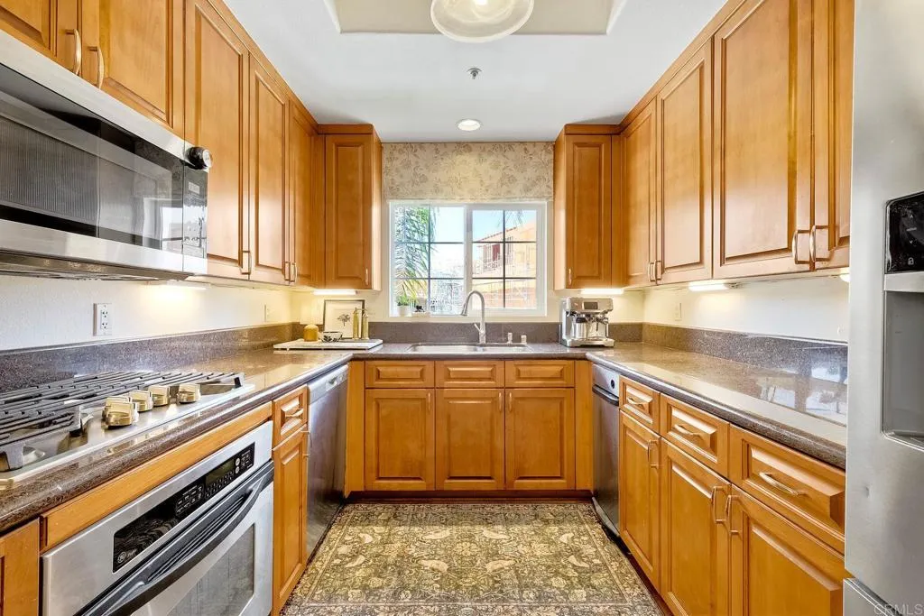 https://cdn.realtyfeed.com/cdn/127/306530083/2b3b387c5a77a6a569fc020737c839b2.webp