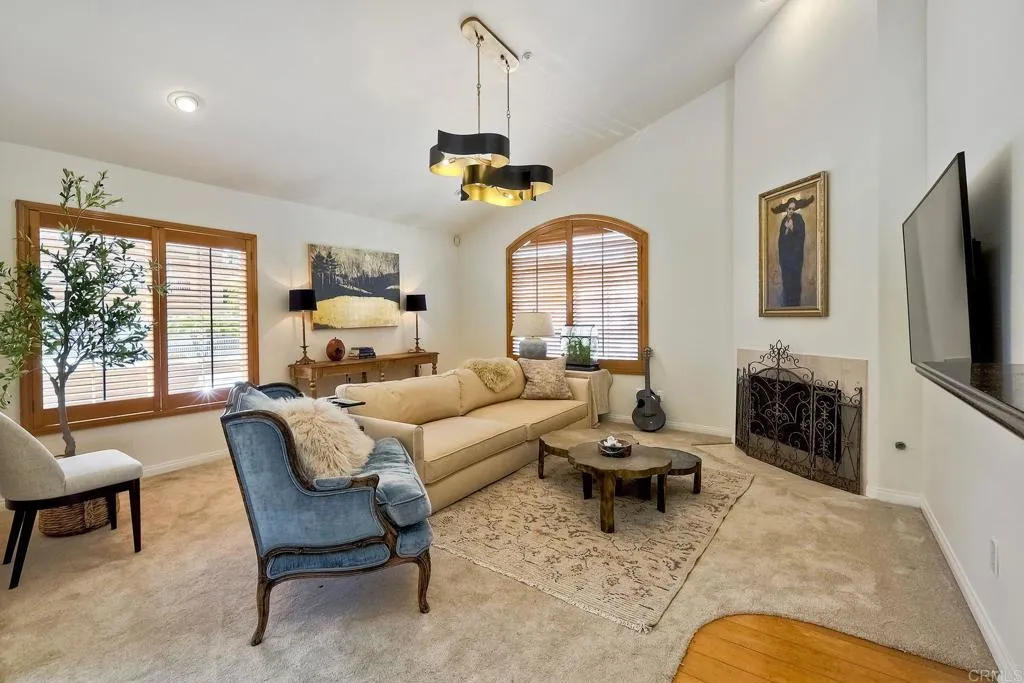 https://cdn.realtyfeed.com/cdn/127/306530083/a6d45af6af81406d39243f6e20ec695f.webp