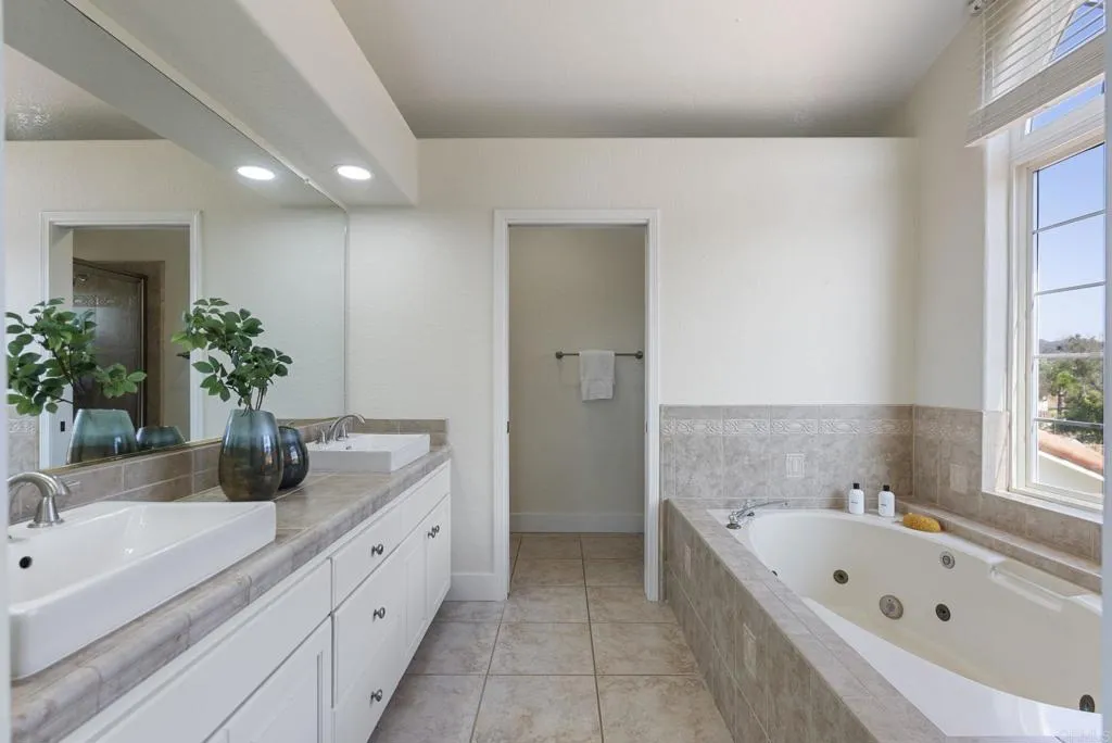 https://cdn.realtyfeed.com/cdn/127/306530110/92e601299dd3200952d41421a98d5253.webp