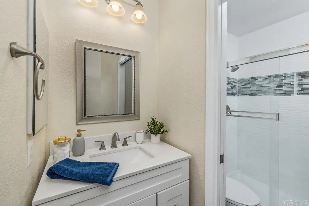 https://cdn.realtyfeed.com/cdn/127/306530143/c0c1725c419cf98bac33af515dc300d1.webp