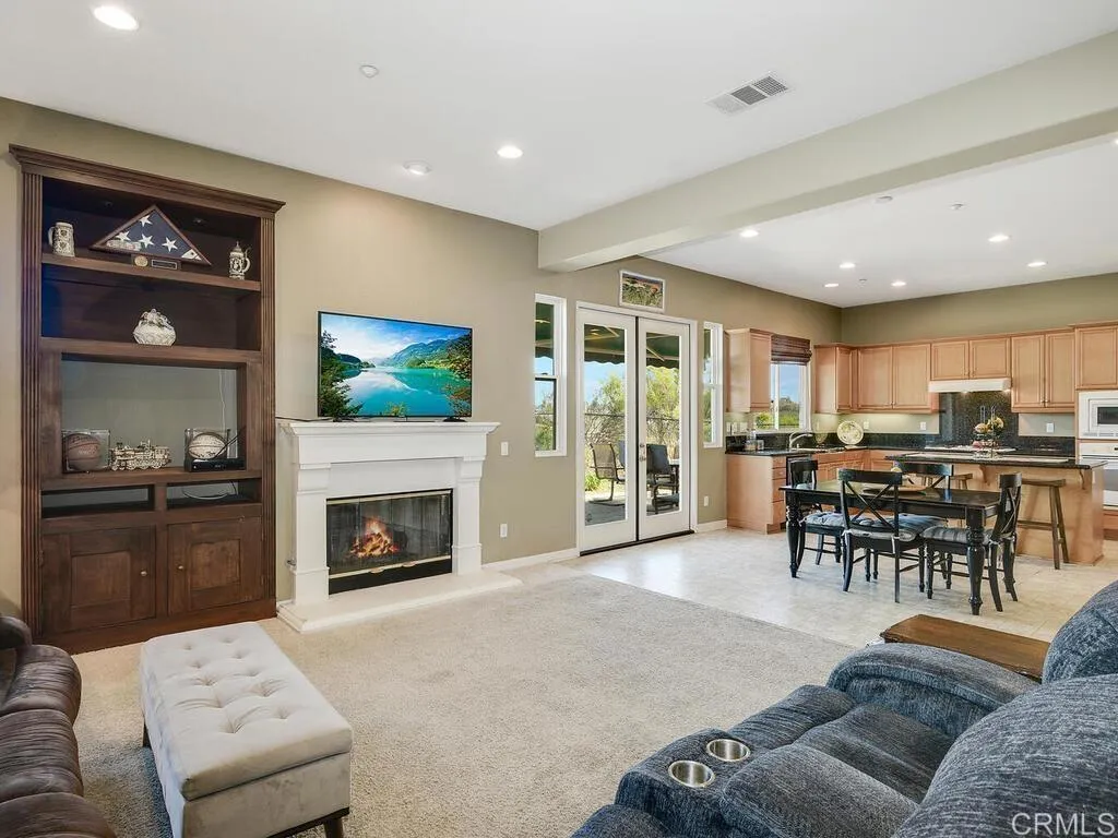 https://cdn.realtyfeed.com/cdn/127/306530144/2300ff365131e4584ce3cd36a0855fc5.webp