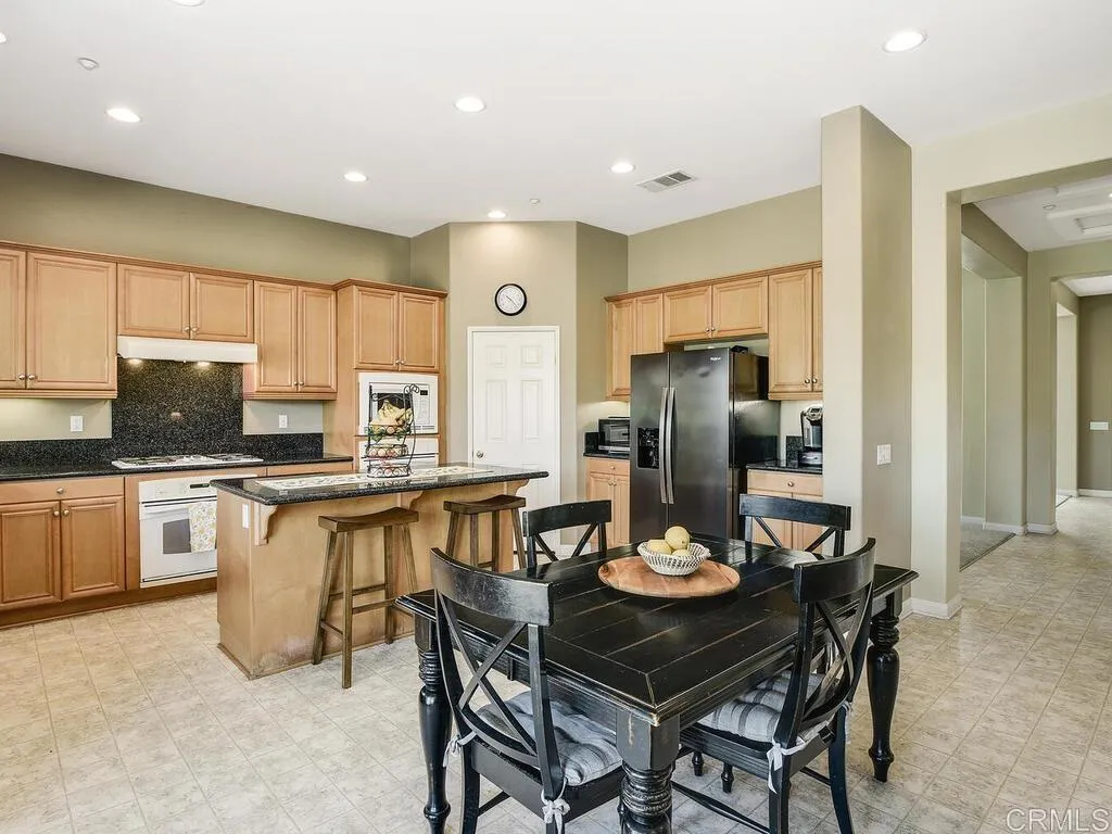https://cdn.realtyfeed.com/cdn/127/306530144/282f89ebed3ef69ec8d52cb4c0598b4d.webp