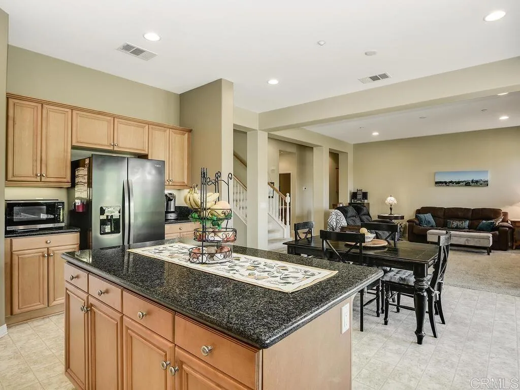 https://cdn.realtyfeed.com/cdn/127/306530144/8e0a7f3d4dc73b619ca536c6286977e0.webp