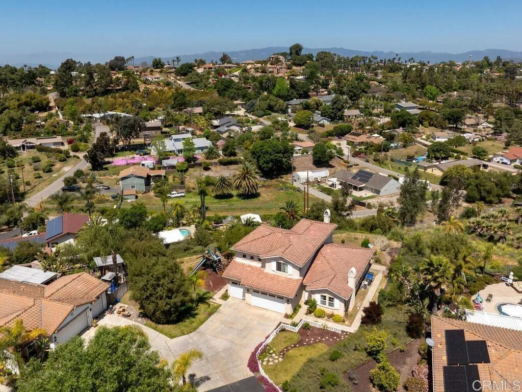 https://cdn.realtyfeed.com/cdn/127/306530144/ead19743054588962f829cde957ee5d7.webp