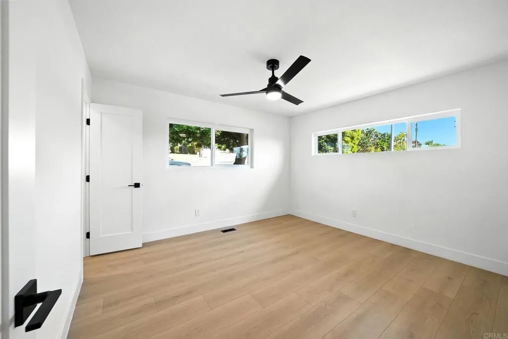 https://cdn.realtyfeed.com/cdn/127/306530155/e2e6cbf41b3d4fe72eba929df4c97933.webp