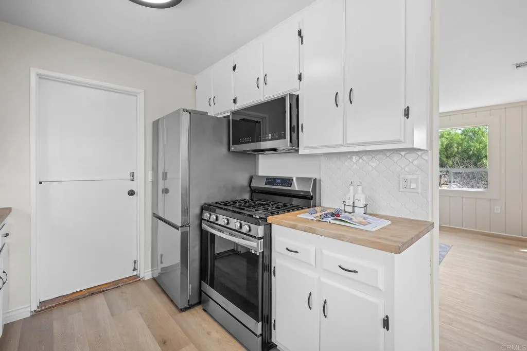 https://cdn.realtyfeed.com/cdn/127/306530219/3876007f3e899bcc1bd48ee421159fa6.webp