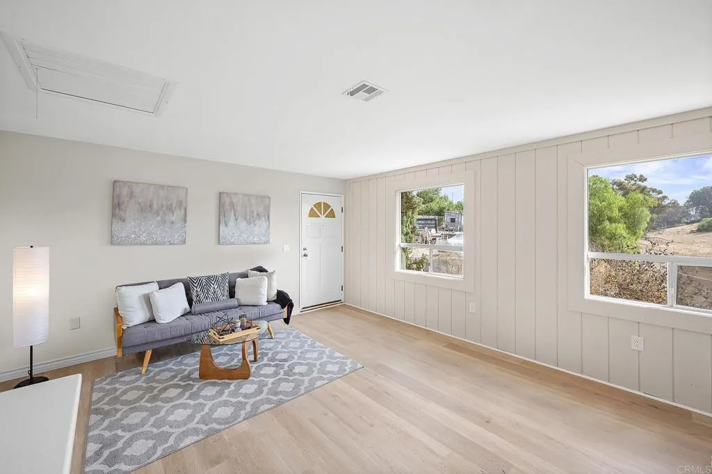 https://cdn.realtyfeed.com/cdn/127/306530219/9a3e2d366fd357d358066e0c4ac7dccd.webp