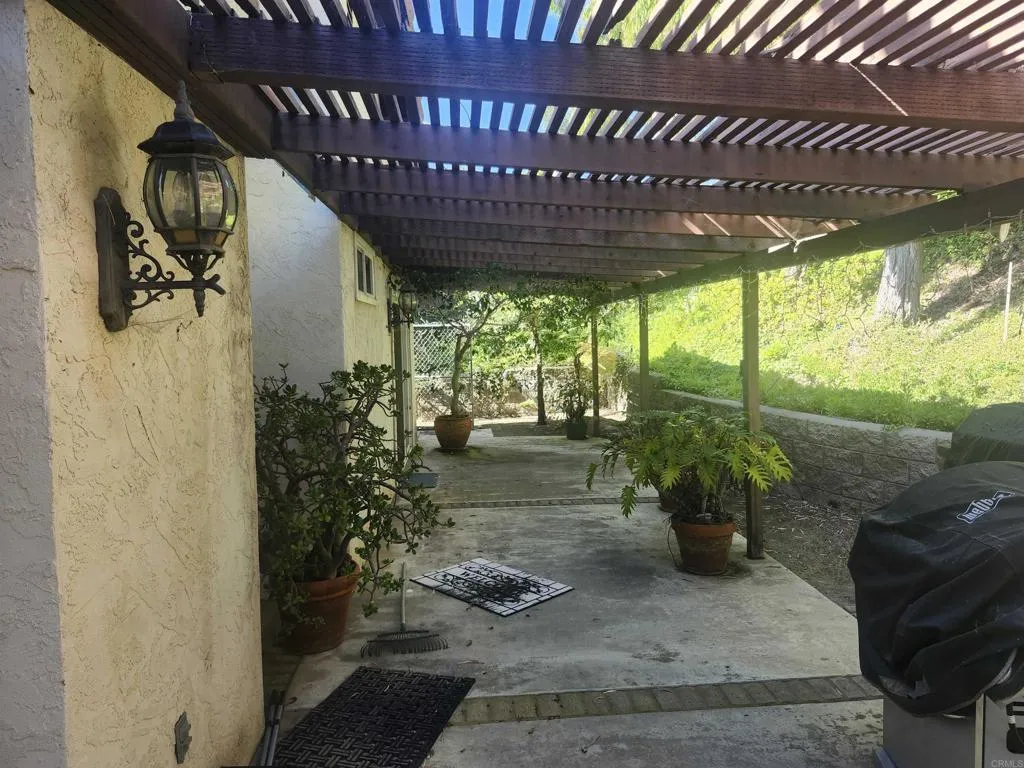 https://cdn.realtyfeed.com/cdn/127/306530265/c50b31eab5b6f6dbea3063e40efffb7d.webp