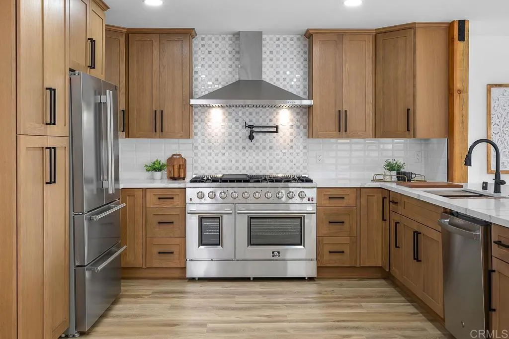 https://cdn.realtyfeed.com/cdn/127/306530267/5100eb705b98080a6d8b30371ce89756.webp