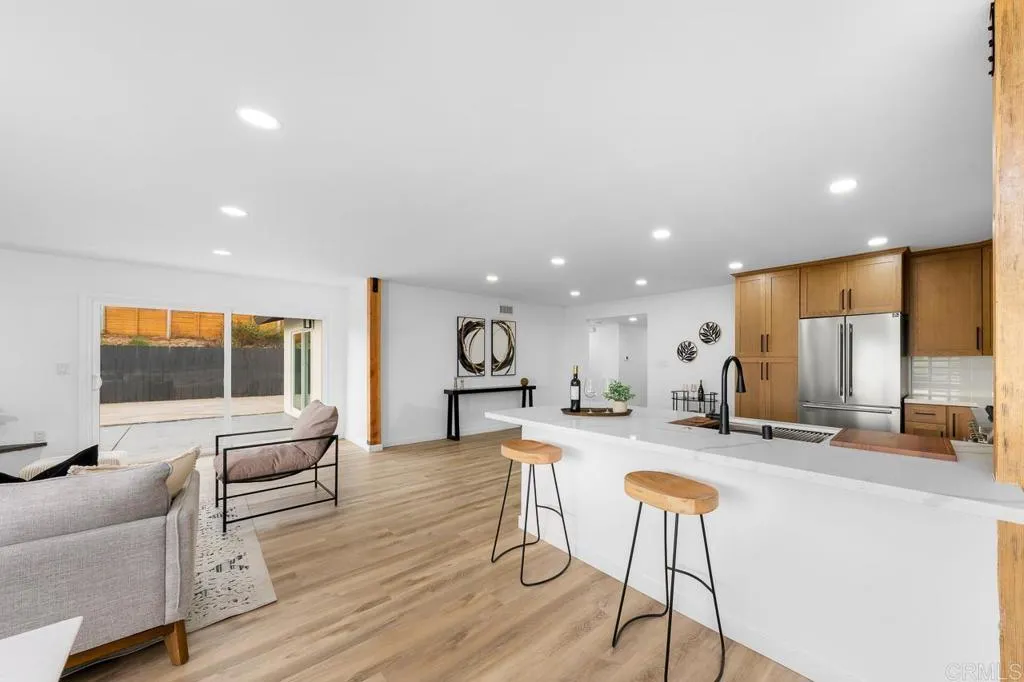 https://cdn.realtyfeed.com/cdn/127/306530267/5d701ac8d10c7a2cf7ae5cd60a2fc1c7.webp