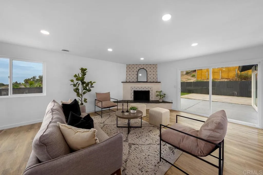 https://cdn.realtyfeed.com/cdn/127/306530267/989d74dece057825d623db646d376260.webp