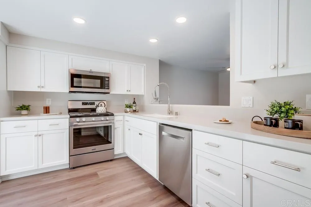 Photo #12: PTP2506561 Listing: Photo #12