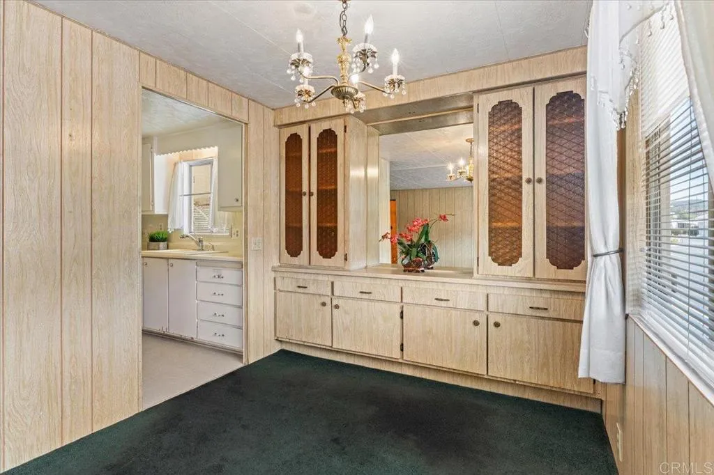 https://cdn.realtyfeed.com/cdn/127/306530277/01cd2c43823047e0cc543239e84ee76d.webp
