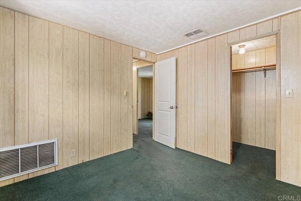 https://cdn.realtyfeed.com/cdn/127/306530277/31ae8c4656efe270057aceda1c93ff6c.webp