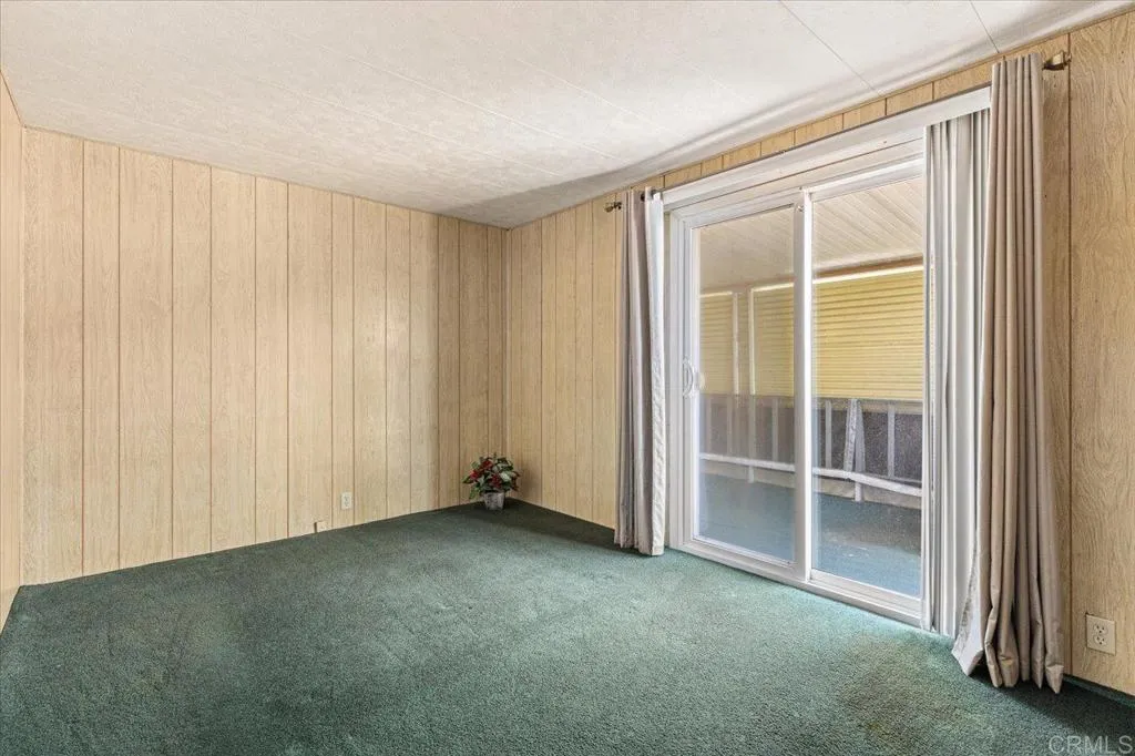 https://cdn.realtyfeed.com/cdn/127/306530277/a61642b24e93ee861bd66dd87aa1b59a.webp