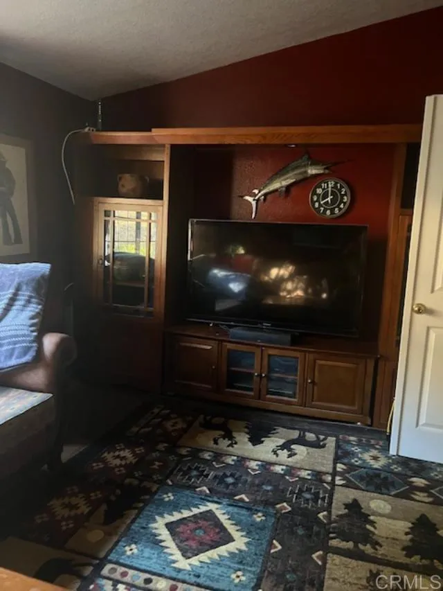 https://cdn.realtyfeed.com/cdn/127/306530285/7c63f71b36267691e31e01f7d96dc04c.webp