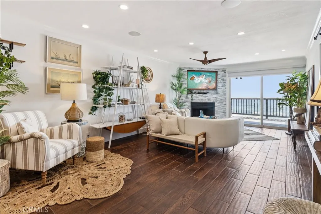 https://cdn.realtyfeed.com/cdn/127/306530306/06bccf94fb7afba6cc7b652fcfd4a8e7.webp