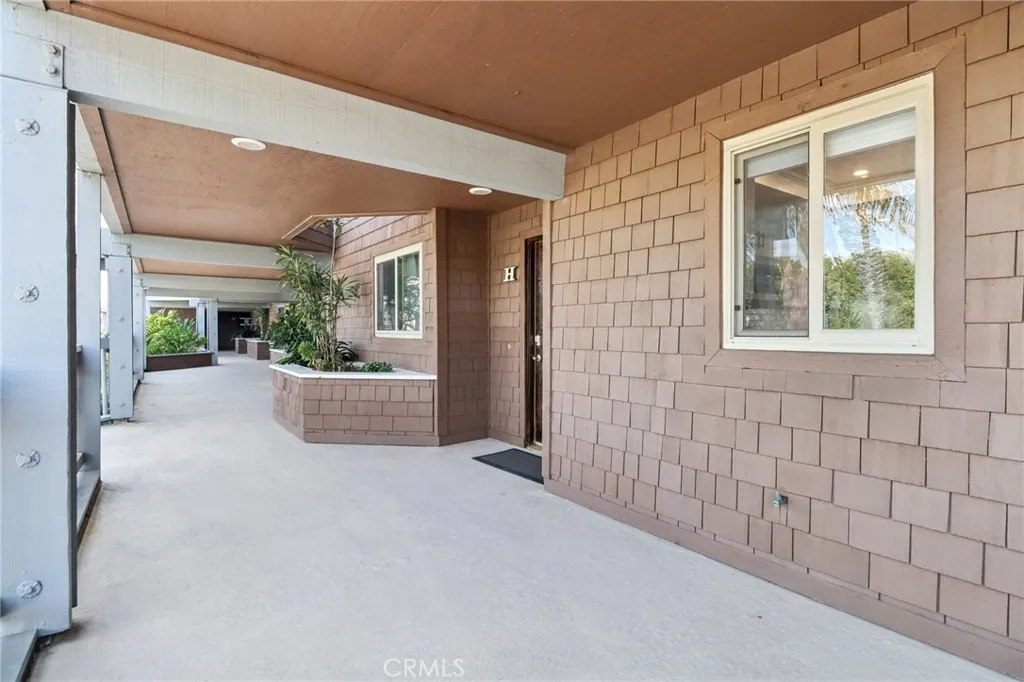 https://cdn.realtyfeed.com/cdn/127/306530306/ff7d8b1f6e9b1aa4b57140e5cad8861d.webp