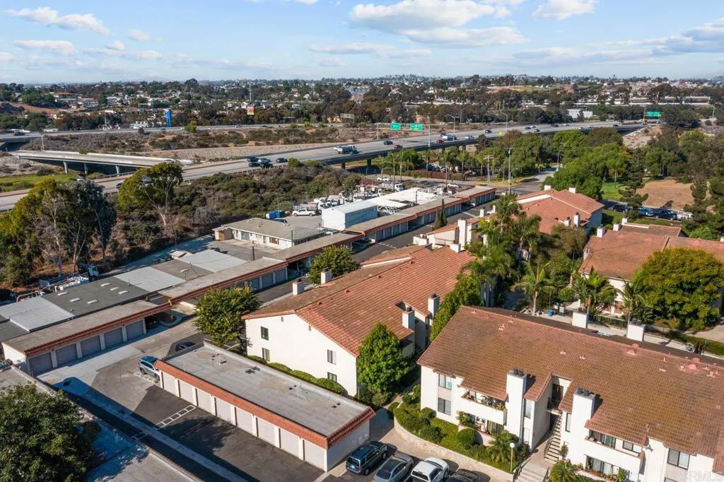 https://cdn.realtyfeed.com/cdn/127/306530368/104df31528ae159384721f602c98daf3.webp