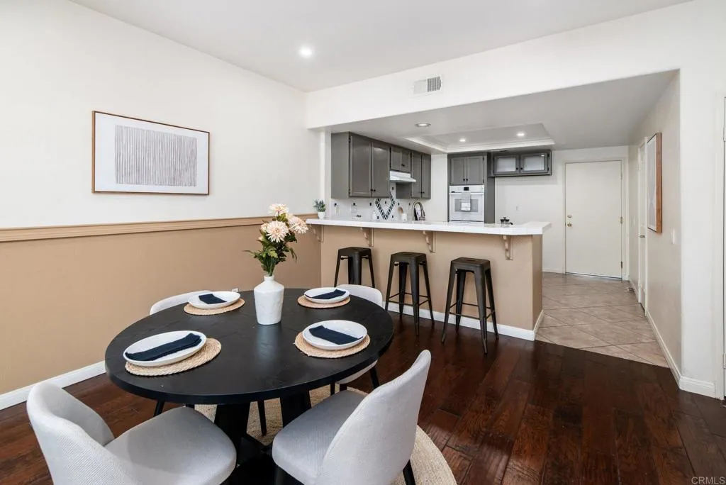 https://cdn.realtyfeed.com/cdn/127/306530381/02da73e4bf71180b298bf5a2cab3c7f4.webp