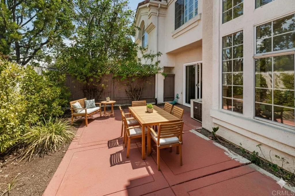 https://cdn.realtyfeed.com/cdn/127/306530381/78844693a9647c4add917d9237bc6d6a.webp
