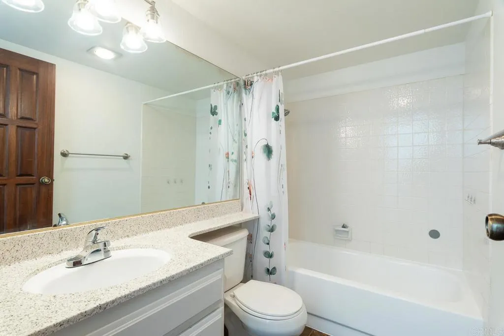 https://cdn.realtyfeed.com/cdn/127/306530386/037fa61df70aae54cfb2840950b60fd4.webp