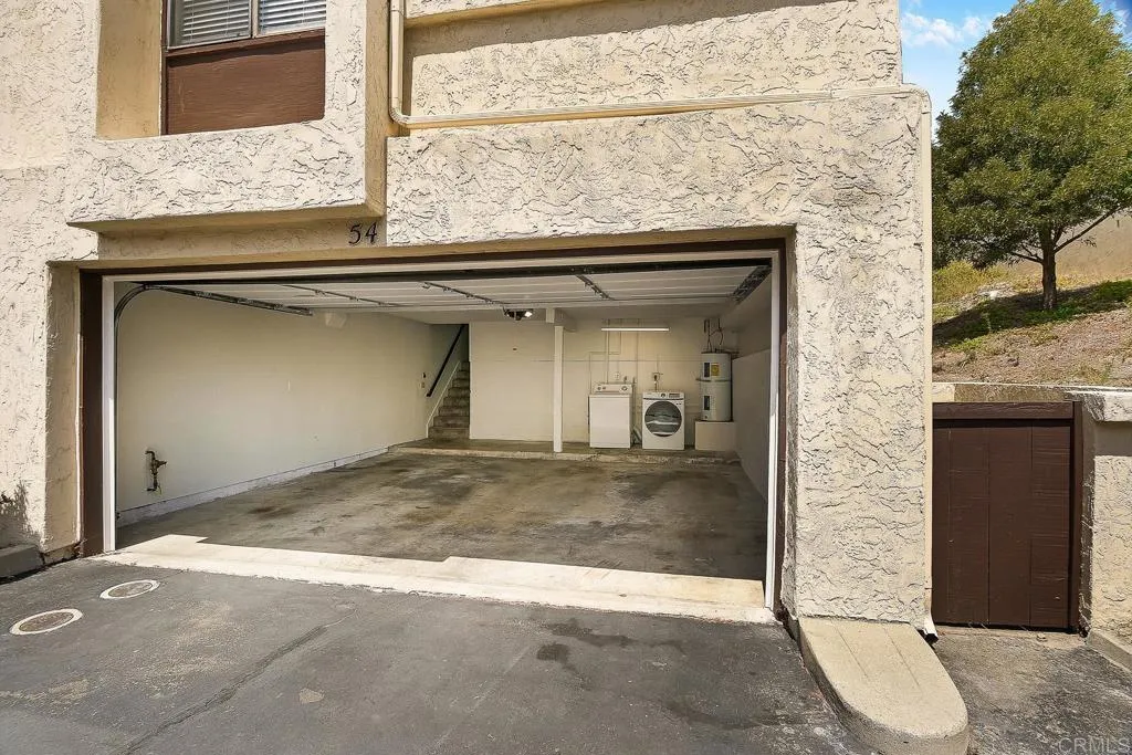 https://cdn.realtyfeed.com/cdn/127/306530386/d106f53ebf3d88ff33907eb0e8116338.webp