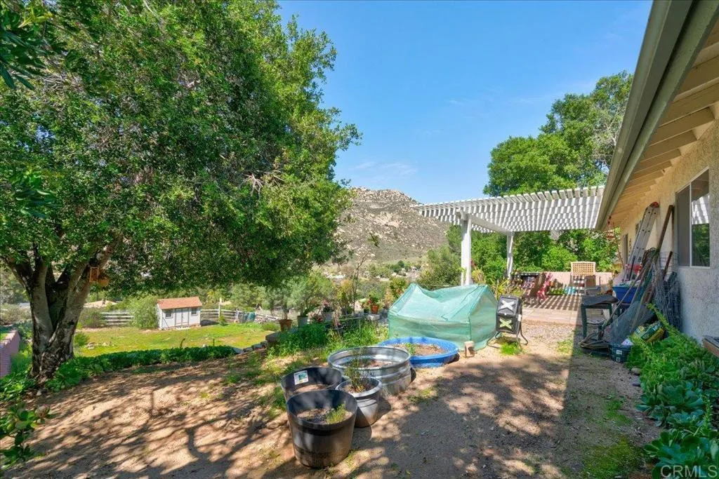 https://cdn.realtyfeed.com/cdn/127/306530392/8f77d12972b75d58ce791e7b40fe04ae.webp